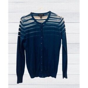 Karson & Taylor Women's Button Sweater Size Medium